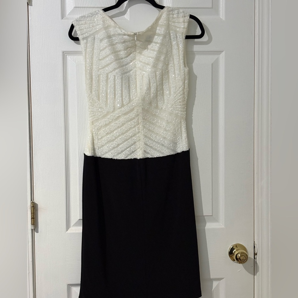 NWT Ralph Lauren Black and Cream sequin and jersey dress size 4 - Picture 3 of 5